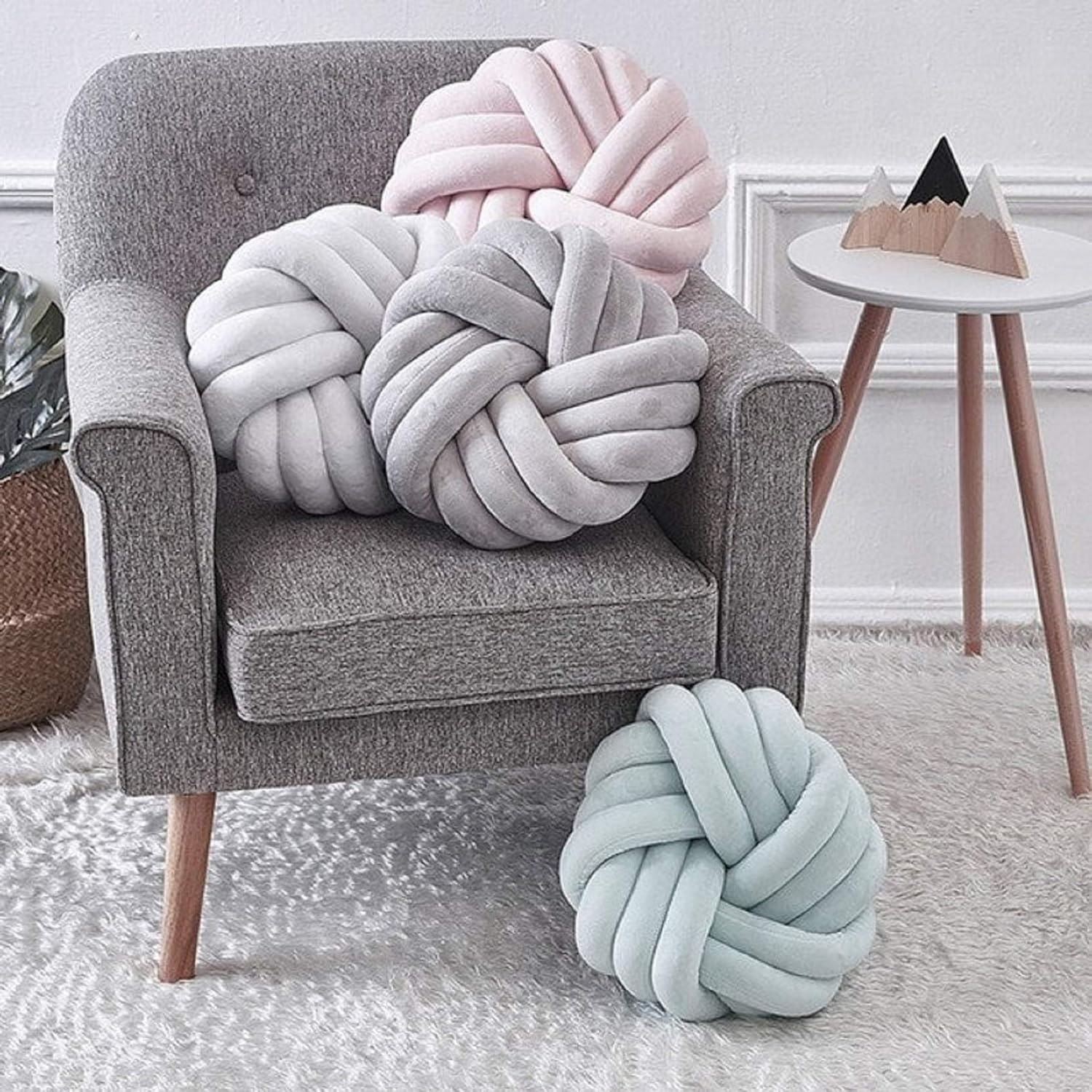 Decorative Cozy Knot Throw Pillow 